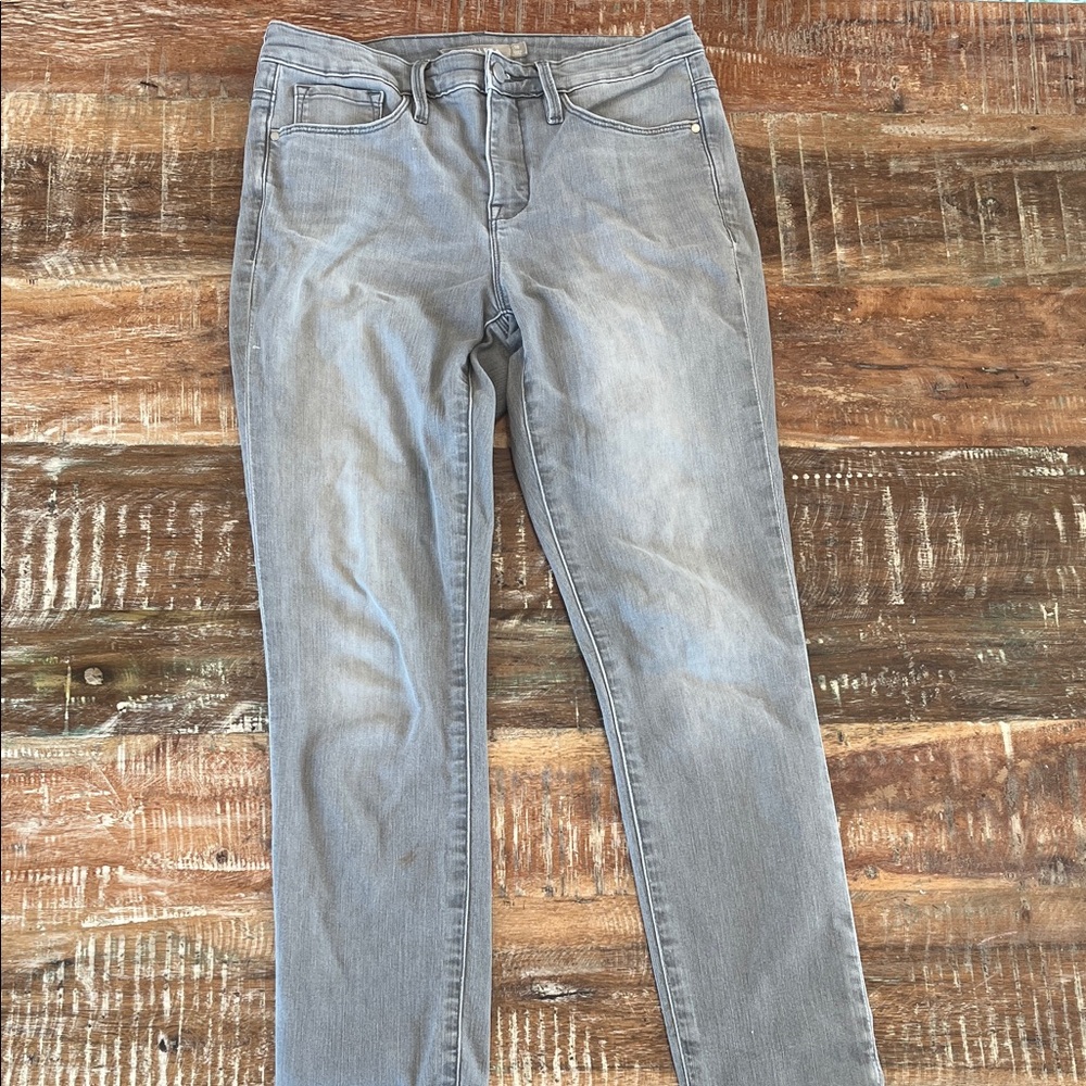 Athleta Women's Straight Leg Jeans in Soft Gray